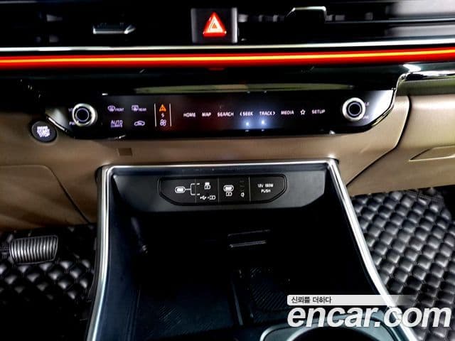 Kia Carnival 2024 — ფოტო 15/20