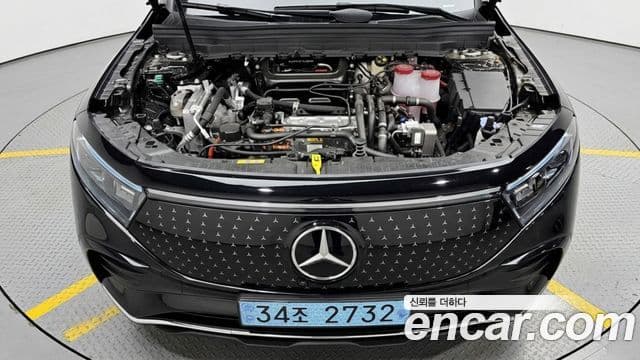 Mercedes-Benz EQB 2025 — ფოტო 11/12