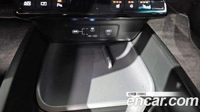 Hyundai Grandeur Hybrid 2023 — Photo 15/31