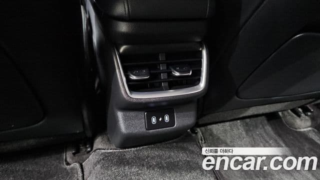 Hyundai Grandeur Hybrid 2023 — Photo 14/31