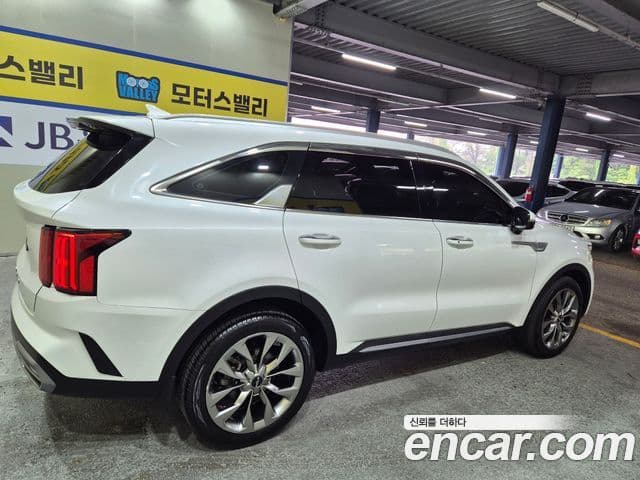 Kia Sorento 2022 — Фото 10/20