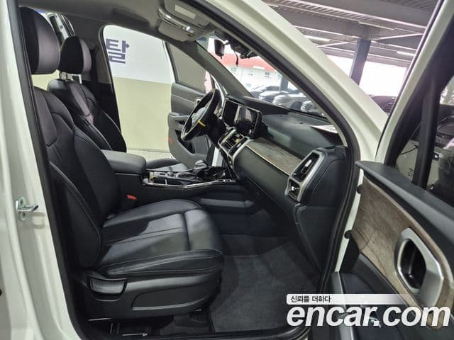 Kia Sorento 2022 — Фото 18/20