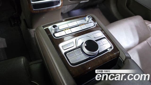 Kia The K9 2018 — Şəkil 18/20