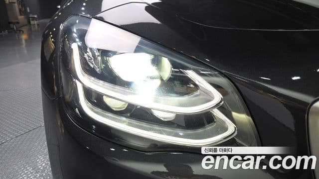 Kia The K9 2018 — Photo 29/33