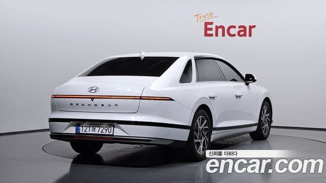 Hyundai Grandeur 2023 — Фото 2/20