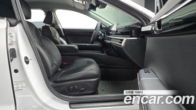 Hyundai Grandeur Hybrid 2023 — Şəkil 16/31