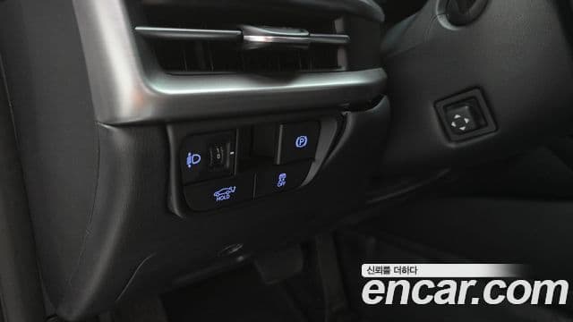 Hyundai Grandeur Hybrid 2023 — Şəkil 9/31