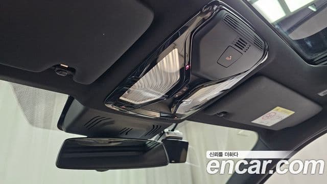 BMW 3 Series 2024 — фото 15 из 20