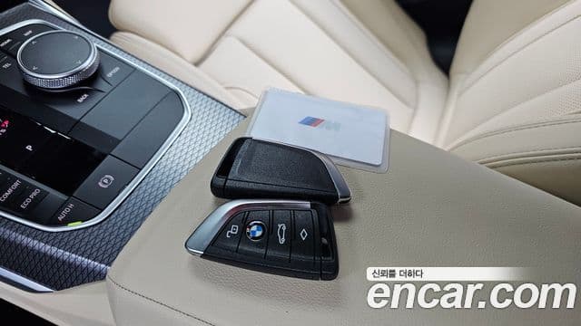 BMW 3 Series 2024 — фото 16 из 20
