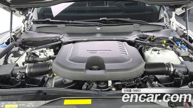 Land Rover Discovery 5 2023 — ფოტო 5/20