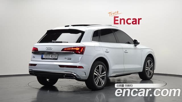 Audi Q5 2022 — Şəkil 2/20