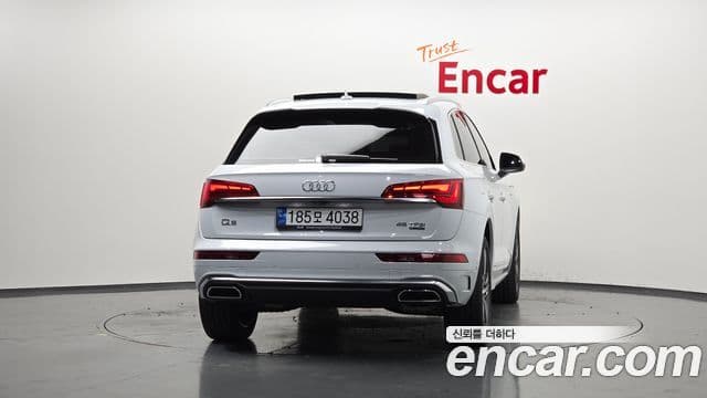 Audi Q5 2022 — Şəkil 4/20