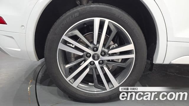Audi Q5 2022 — Şəkil 5/20