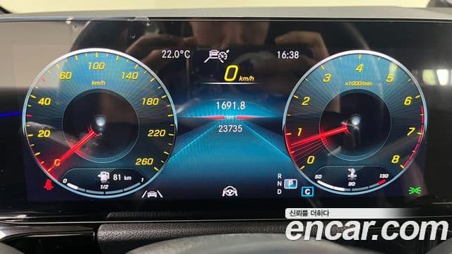 Mercedes-Benz GLA-Class 2022 — ფოტო 7/20