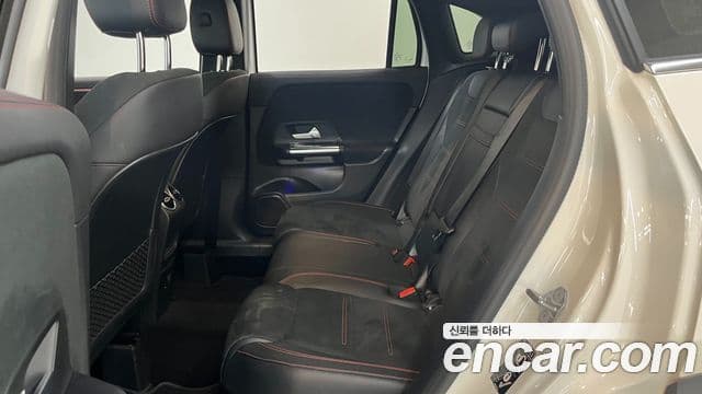 Mercedes-Benz GLA-Class 2022 — ფოტო 11/20