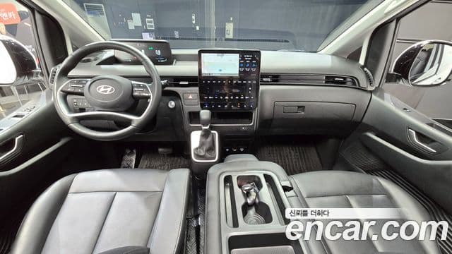 Hyundai Staria 2025 — Фото 11/20