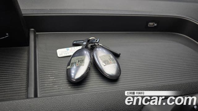 Hyundai Staria 2025 — Фото 16/20