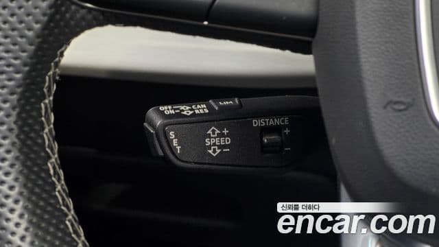Audi Q7 2021 — ფოტო 14/20