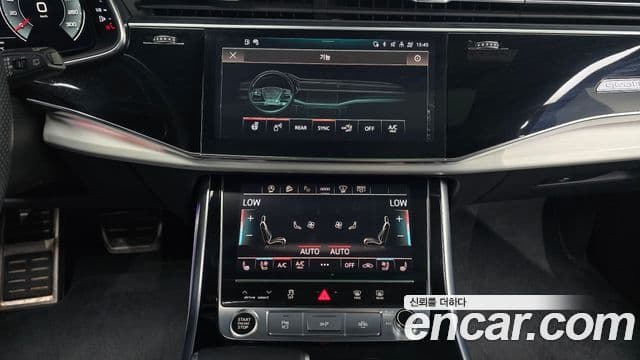 Audi Q7 2021 — ფოტო 15/20