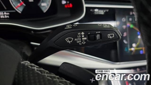 Audi Q8 2021 — Şəkil 4/32