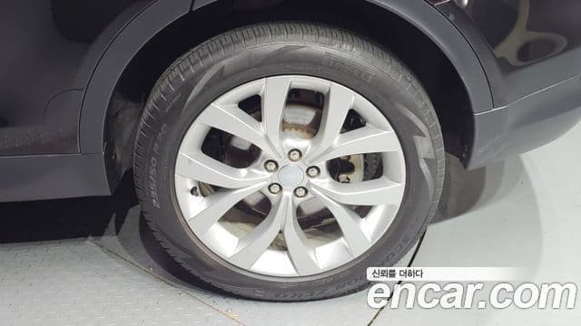 Land Rover Discovery Sport 2022 — Photo 13/32