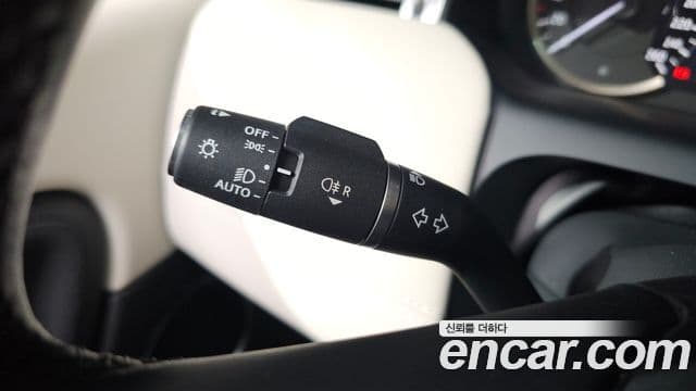 Land Rover Discovery Sport 2022 — Photo 23/32