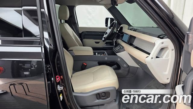 Land Rover Defender 2022 — ფოტო 11/20