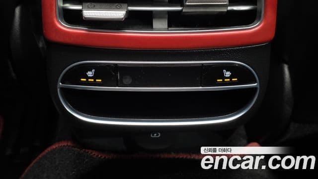 Genesis GV70 2023 — ფოტო 19/20