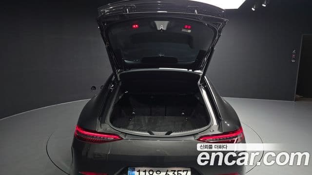 Mercedes-Benz AMG GT 2023 — Photo 20/34