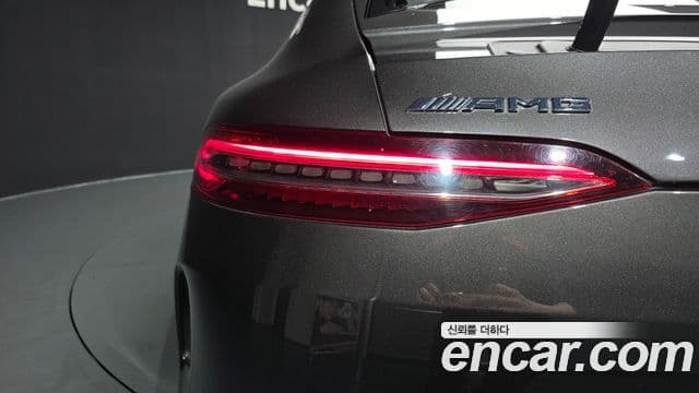 Mercedes-Benz AMG GT 2023 — Photo 15/34
