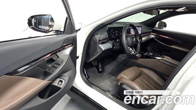 BMW 5 Series 2024 — Şəkil 10/20