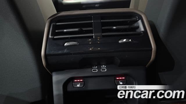 BMW 5 Series 2024 — Photo 27/32