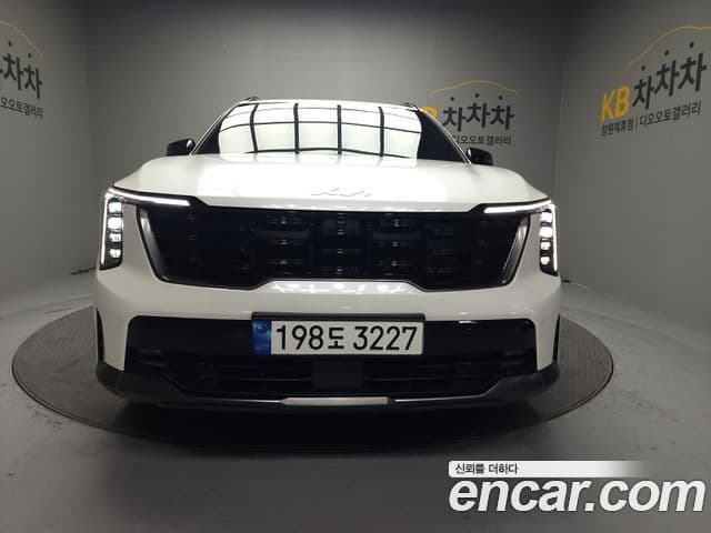 Kia Sorento 2023 — ფოტო 3/20