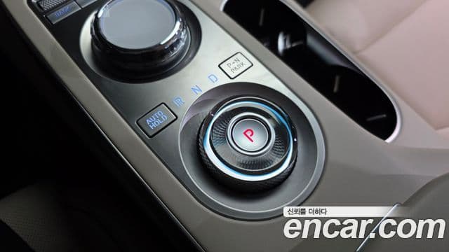 Genesis GV70 2021 — Şəkil 9/20