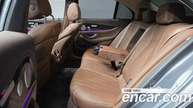 Mercedes-Benz E-Class 2020 — ფოტო 12/20