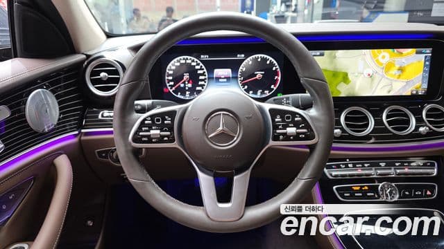 Mercedes-Benz E-Class 2020 — ფოტო 13/20