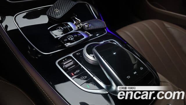 Mercedes-Benz E-Class 2020 — ფოტო 20/20