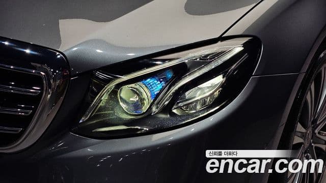 Mercedes-Benz E-Class 2020 — Şəkil 7/30