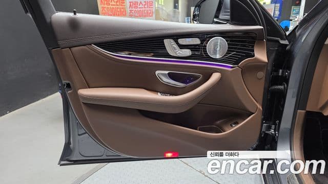 Mercedes-Benz E-Class 2020 — Şəkil 22/30