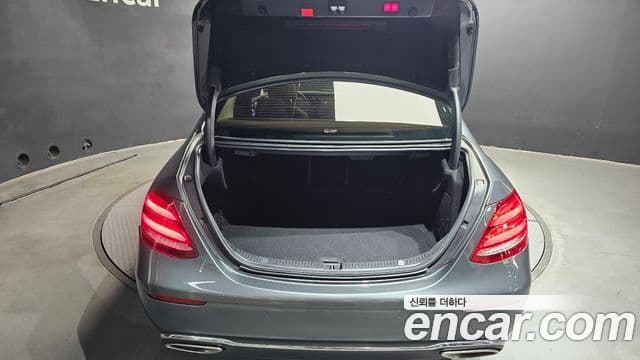 Mercedes-Benz E-Class 2020 — Şəkil 2/30