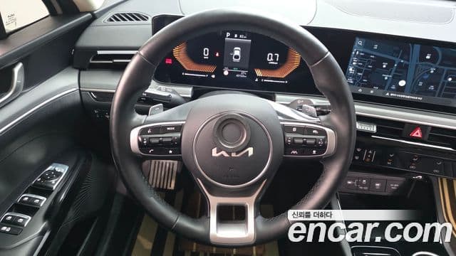 Kia K5 2025 — ფოტო 13/20