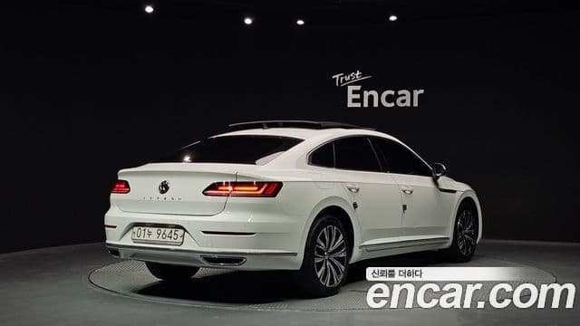 Volkswagen Arteon 2019 — ფოტო 2/20