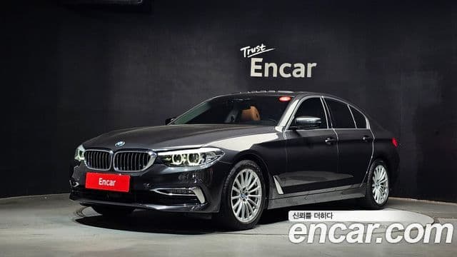 BMW 5 Series 2019 — Şəkil 1/20