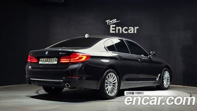 BMW 5 Series 2019 — Şəkil 2/20
