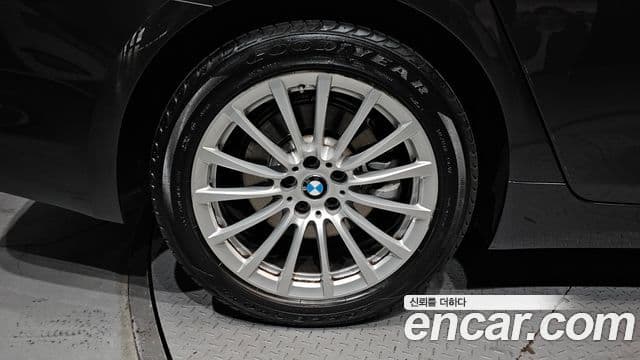 BMW 5 Series 2019 — Şəkil 5/20