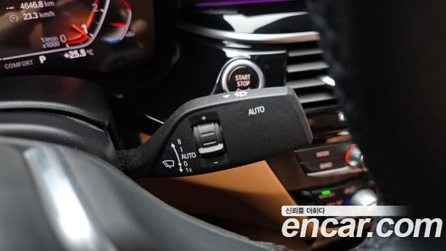 BMW 5 Series 2019 — Photo 24/31