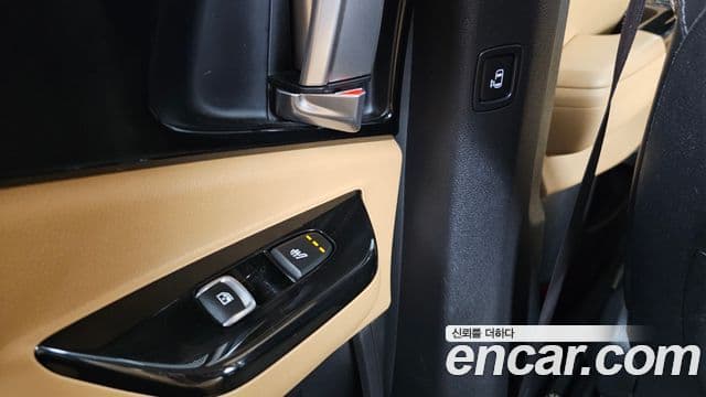 Kia Carnival 2020 — Şəkil 19/20