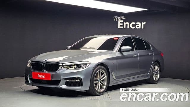 BMW 5 Series 2018 — Şəkil 1/20