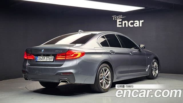 BMW 5 Series 2018 — Şəkil 2/20