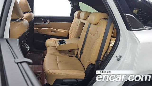 Kia Sorento 2022 — Фото 12/20